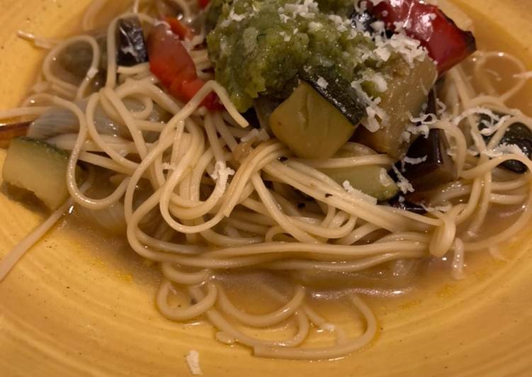 Verduras asadas con salsa de pesto