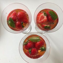 A picture of Sozzled Strawberry Snifter.