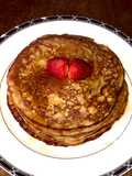 Panqueques de banano, granola y miel