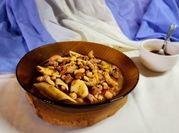 Una foto de penne guisado
