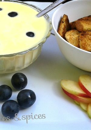 A picture of Custard & croutons.
