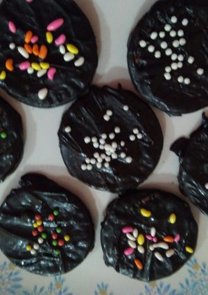 चोको डिस्क (choco disc recipe in marathi) रेसिपी चे मुख्य फोटो