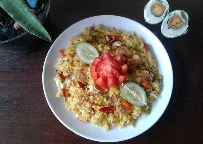 292. Nasi Goreng Kunyit Telur Asin Pedas Gurih