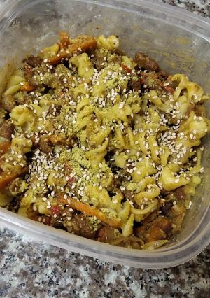 Una foto de Pasta con aduki y verduras salteadas :)