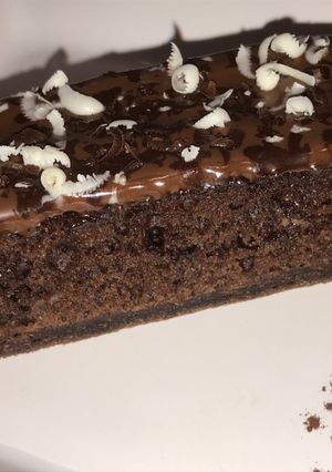 A picture of Rich Chocolate Slice Cakes.