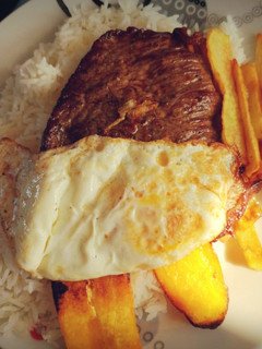Una foto de Bistec a lo pobre