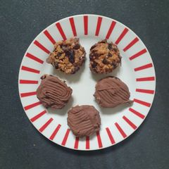A picture of Cranberry and Preserved Lemon Florentines.