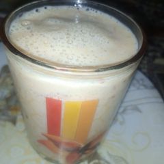 Peach banana milk shake A picture of Peach banana milk shake.