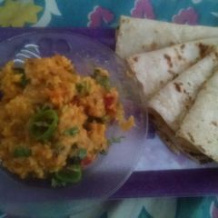 A picture of Sabit bhuni mong daal.