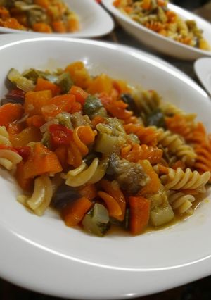 Una foto de Wok de verduras y tirabuzón ❤️
