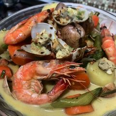 A picture of My Seafoods & Veggies Creamy Green Curry.