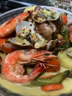 A picture of My Seafoods & Veggies Creamy Green Curry.