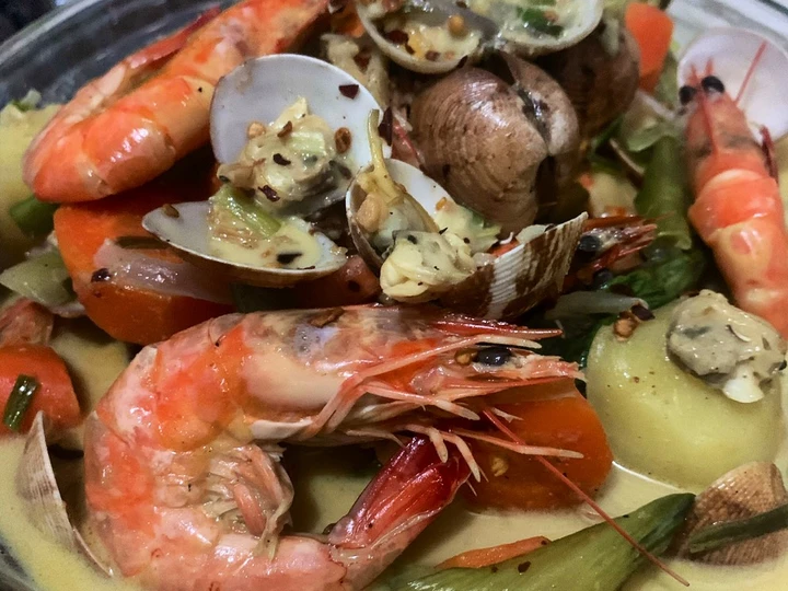 Easy Way Prepare Recipe My Seafoods &amp;amp; Veggies Creamy Green Curry that is Delicious, Really Delicious}