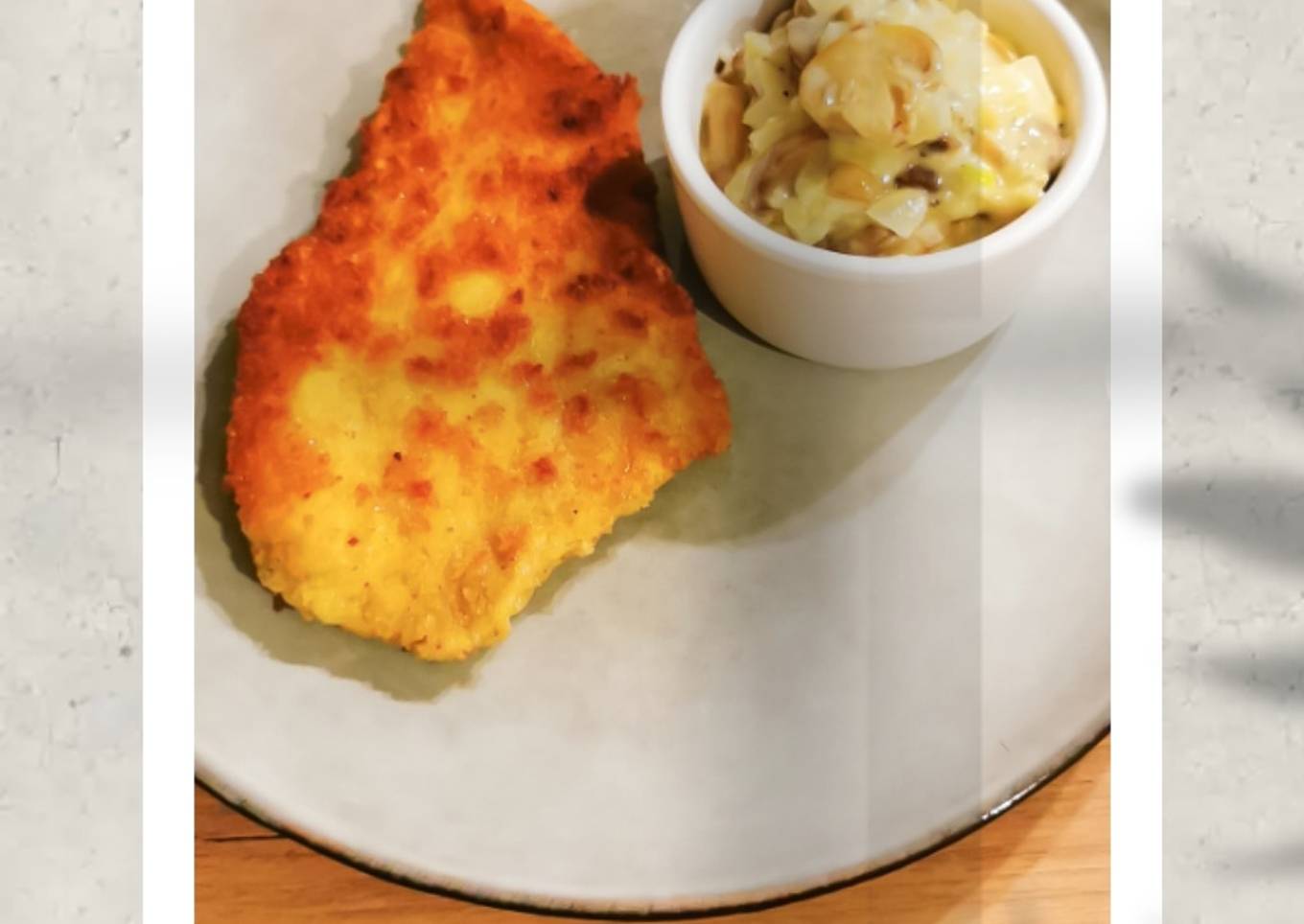 Escalope à la milanaise avec sa sauce au Saint-Marcellin & champignons