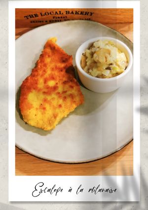 Une photo de Escalope à la milanaise avec sa sauce au Saint-Marcellin & champignons