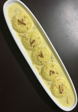 A picture of Rasmalai.