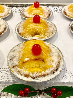 Una foto de Tartitas de manzana con crema de vainilla “sin gluten “