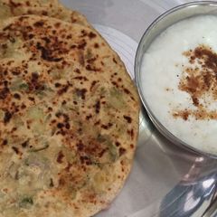 A picture of Aaloo paratha.