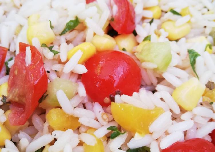 Manière simple pour faire Fait maison Salade de riz