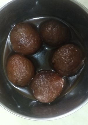 A picture of Palm jaggery gulab jamun.