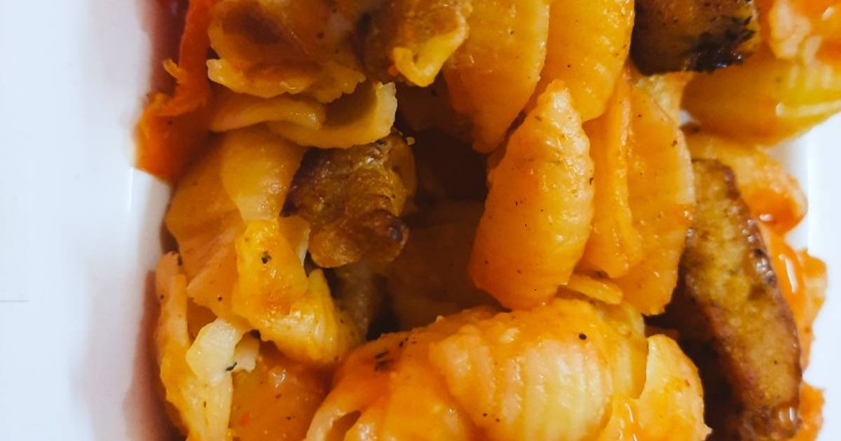 Chunky Pasta Recipe by Kashaf Khan - Cookpad