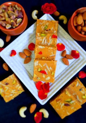 கடலை மாவு பர்பி (besan burfi recipe in Tamil) செய்முறை முக்கிய புகைப்படம்