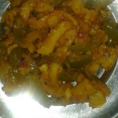 A picture of Aloo shimla mirch.