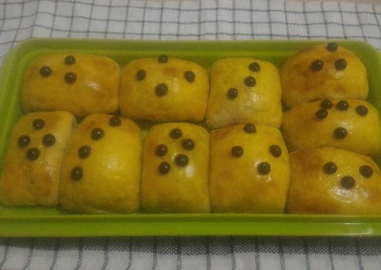 Step-by-Step Guide to Make Quick Bolen Pisang Keju