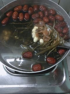 Hình của món Chè sâm bổ lượng.