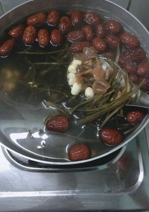 Hình của món Chè sâm bổ lượng.