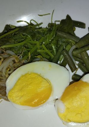Foto resep Pecel Sayur Telur Rebus (Bumbu Pecel Instan)