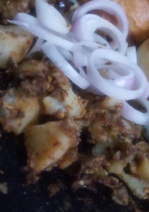 A picture of Kathiyawardi sukhi Aloo sabzi.
