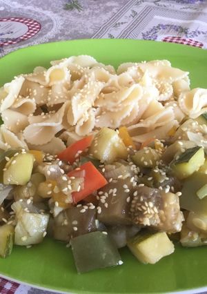 Una foto de Pisto con corbatitas-vegano