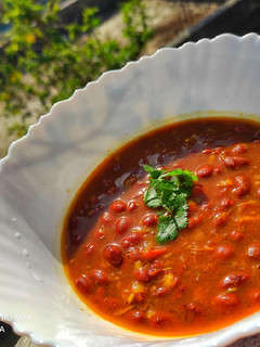 A picture of Rajma Curry or Red kidney beans.