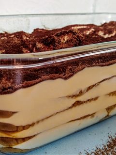Una foto de Tiramisú y Crema de 🥃 Whiskey...!