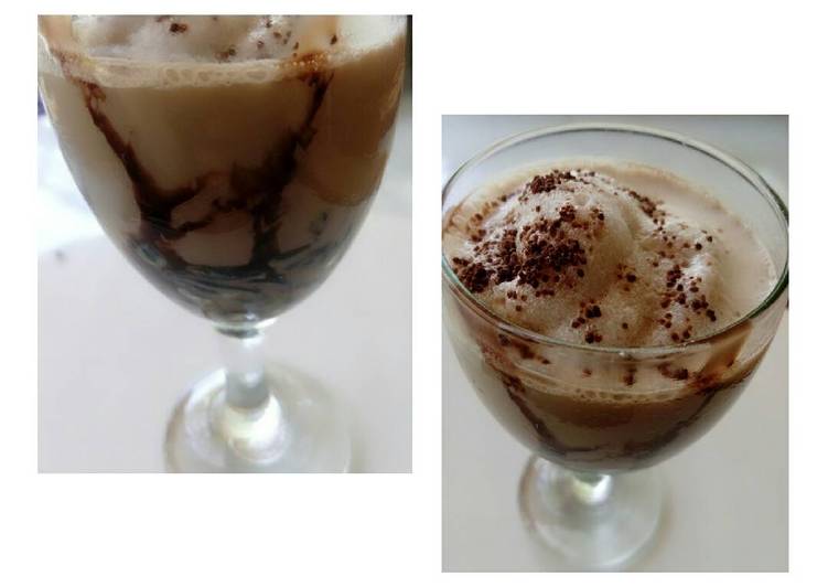 makanan Es Cappucino Cincau Segerr🍸 Jadi, Bikin Ngiler