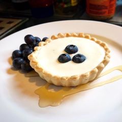 A picture of Lime ‘n’ Blueberry Tart.