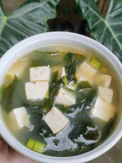 Foto resep Sup miso tahu + wakame 🌱