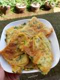 Martabak telur daun kari