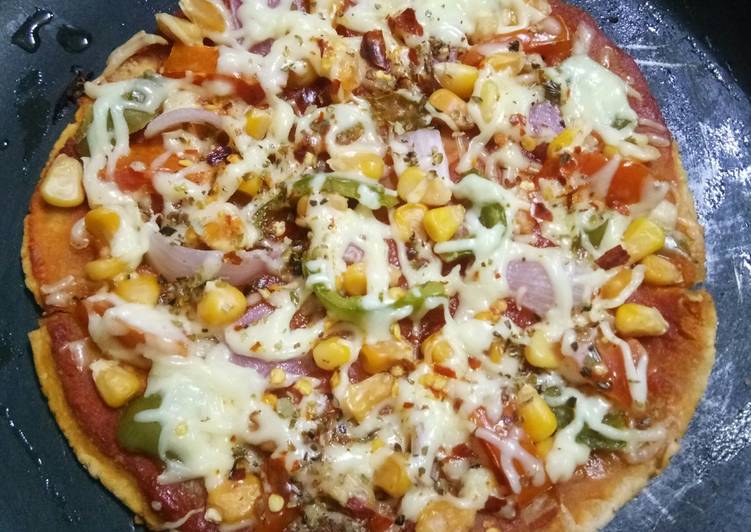 Recipe of Award-winning Wheat base veg. tawa pizza