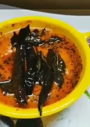 A picture of No onion no garlic tomato chutney.