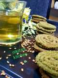 Spinach Chakli with Fenugreek tea