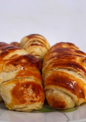 O poză a rețetei Croissante cu unt.