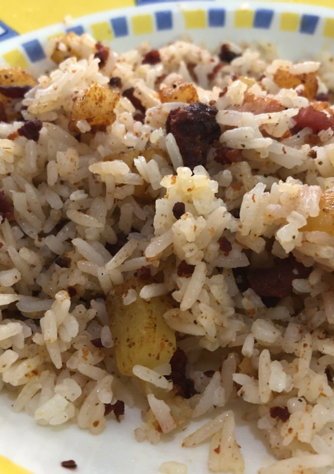 Una foto de Arroz con Chorizo y Papá a la Sonorense