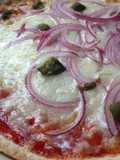 Pizza con masa de burritos