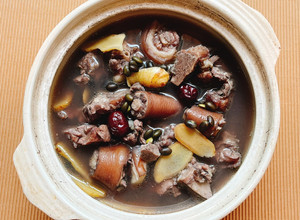 黑豆豬尾湯 的食譜成品照片