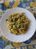 Pasta con Speck Zucchine e Stracchino