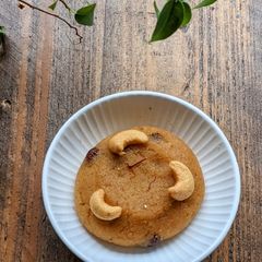 A picture of Suji Besan ka Halwa.