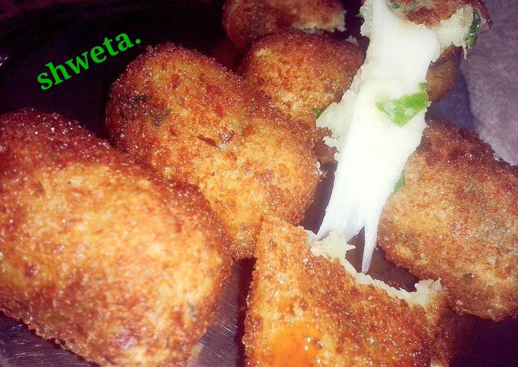 Simple Way to Make Perfect Cheesy potato fritters