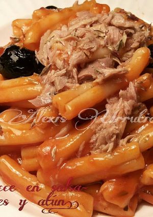 Foto principal de Casarecce, en salsa de tomates y atún